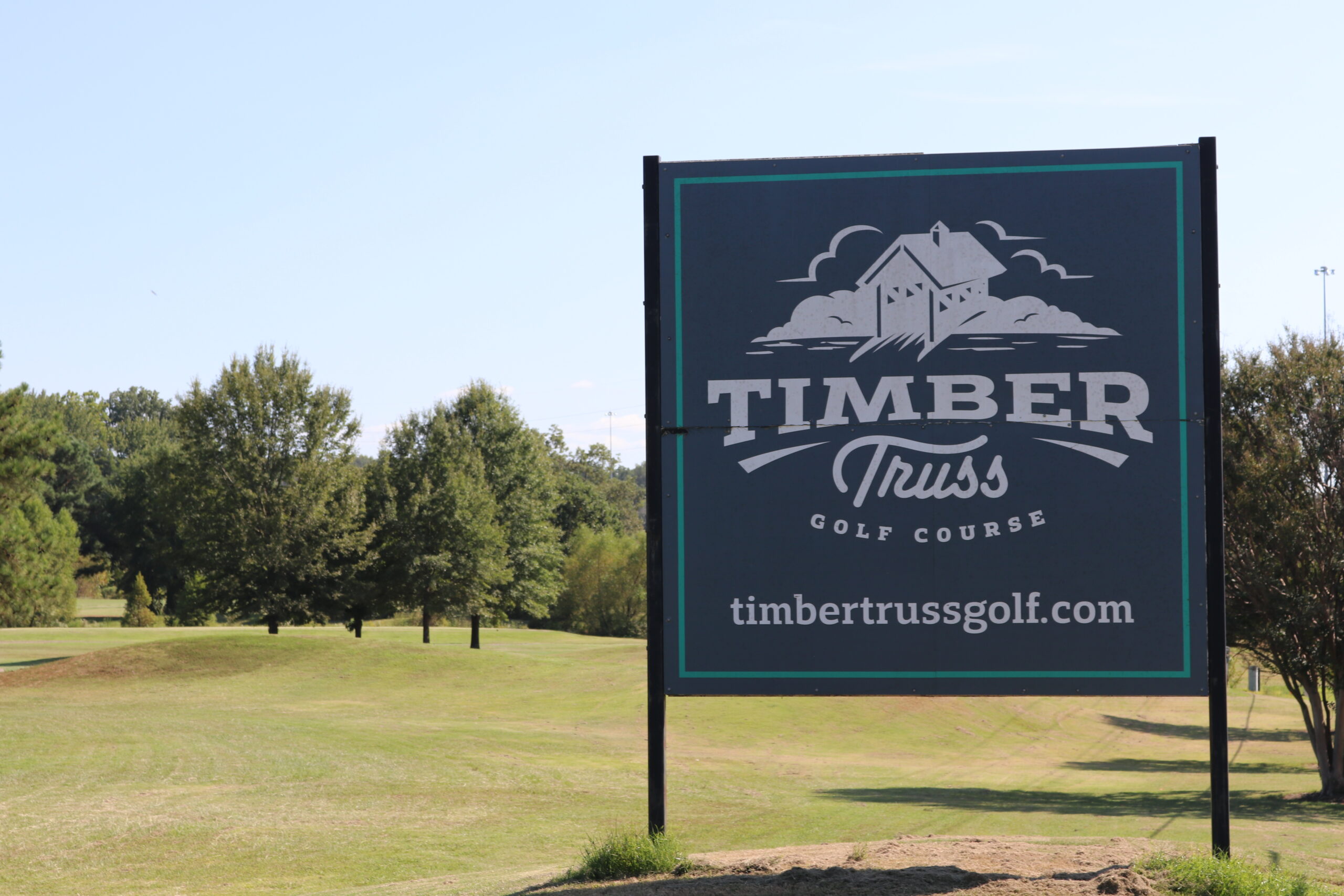 hole 6 sign